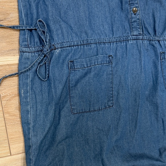 GAP Light Blue Denim Shirt - Picture 4 of 8